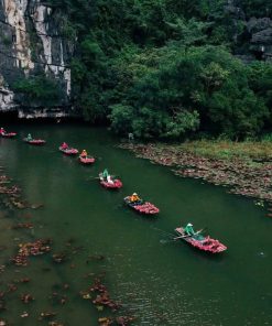 HOA LU – TRANG AN -1 DAY TRIP BY LIMOUSINE